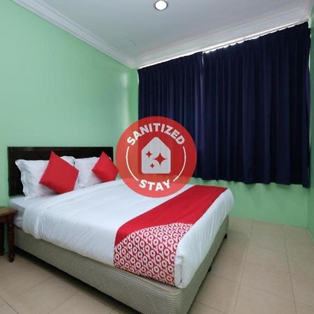 Oyo 89759 Gold Jerantut Hotel Εξωτερικό φωτογραφία